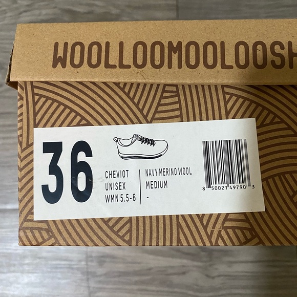 Blue Low-Top Sneakers with White Sole - Picture 6 of 7